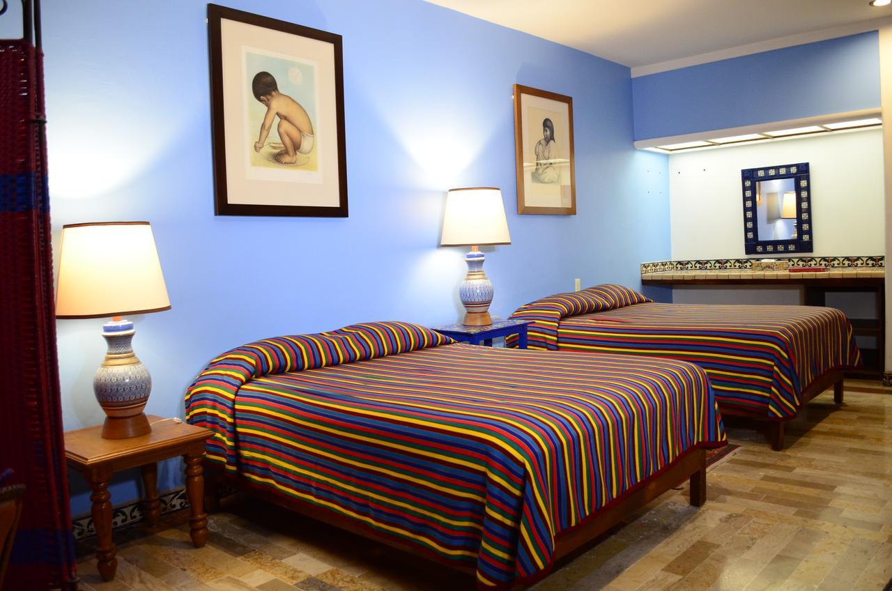 Bed and Breakfast Casa De Las Flores Tlaquepaque Екстер'єр фото