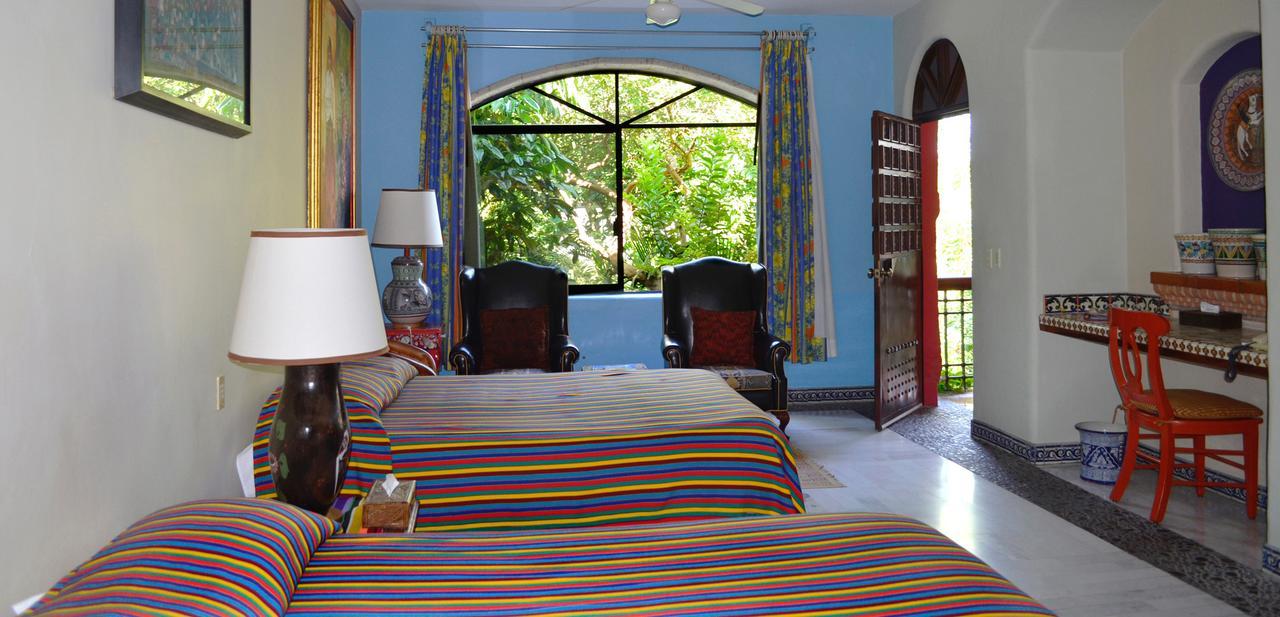 Bed and Breakfast Casa De Las Flores Tlaquepaque Екстер'єр фото