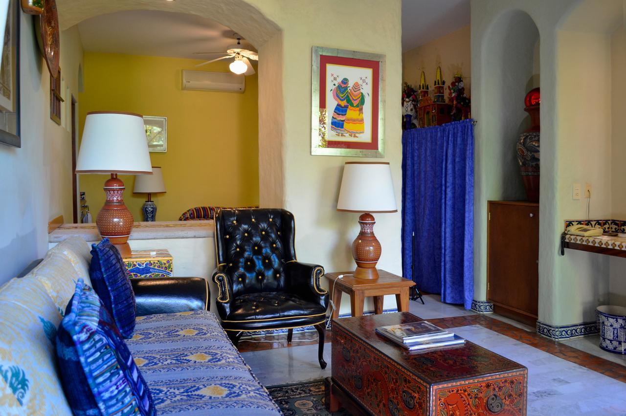 Bed and Breakfast Casa De Las Flores Tlaquepaque Екстер'єр фото