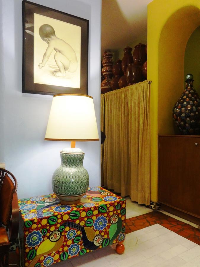 Bed and Breakfast Casa De Las Flores Tlaquepaque Екстер'єр фото