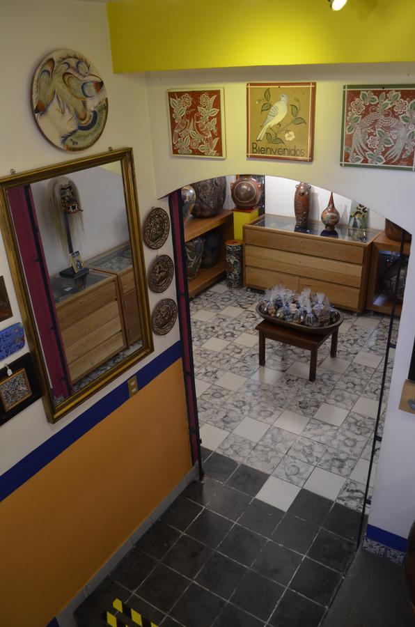 Bed and Breakfast Casa De Las Flores Tlaquepaque Екстер'єр фото